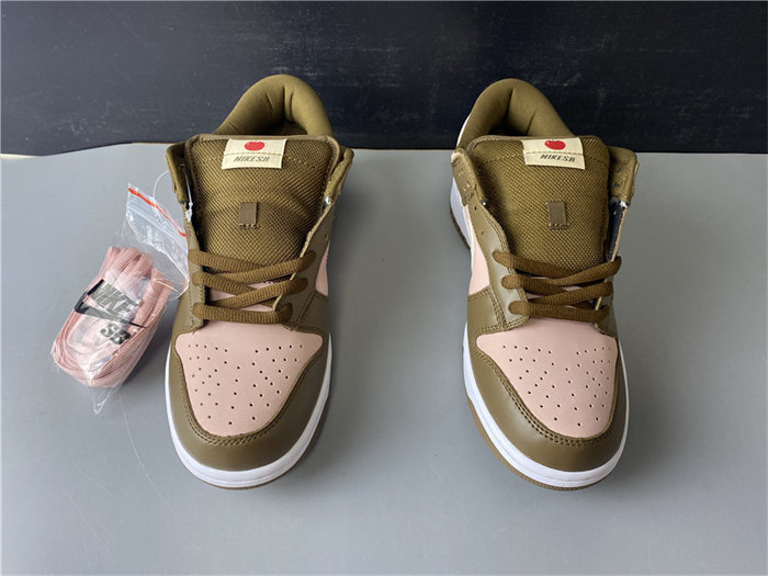 Nike Dunk SB Low Stussy Cherry 304292-671
