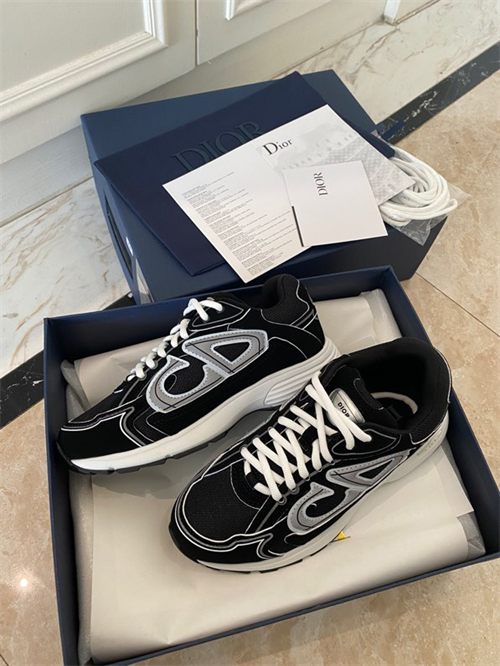DR B30 SNEAKERS