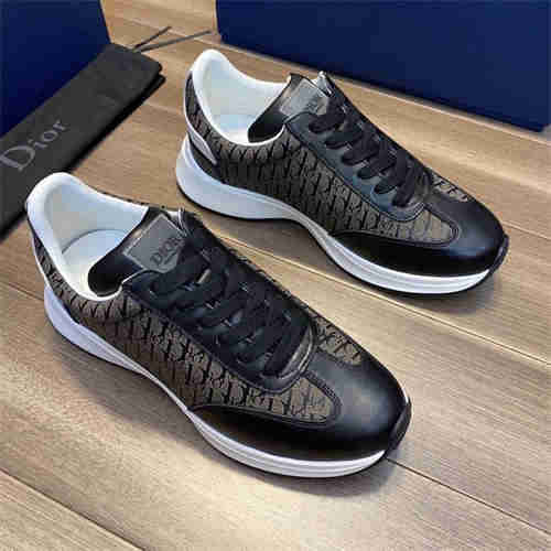 DR Sneaker