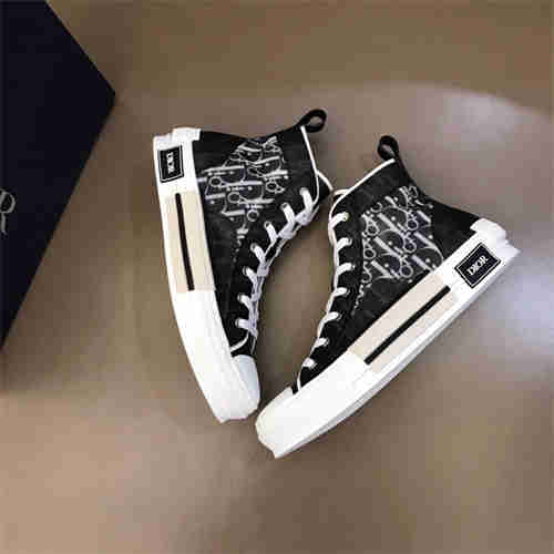 DR B23 SNEAKERS