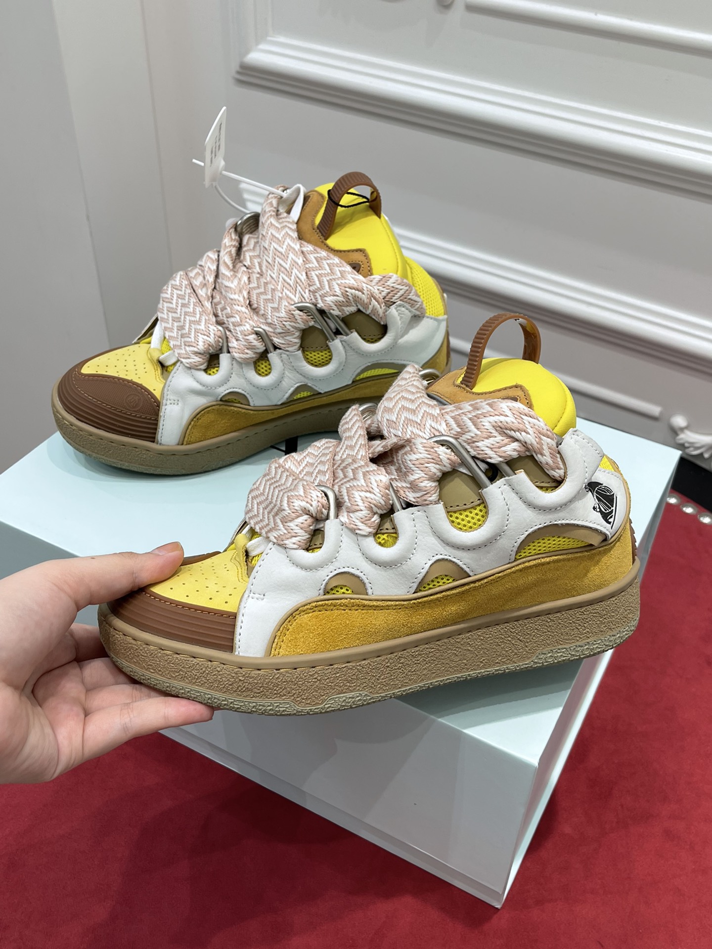 Lanvon Leather Curb Beige Yellow FM-SKRK11-DRAG-H200509