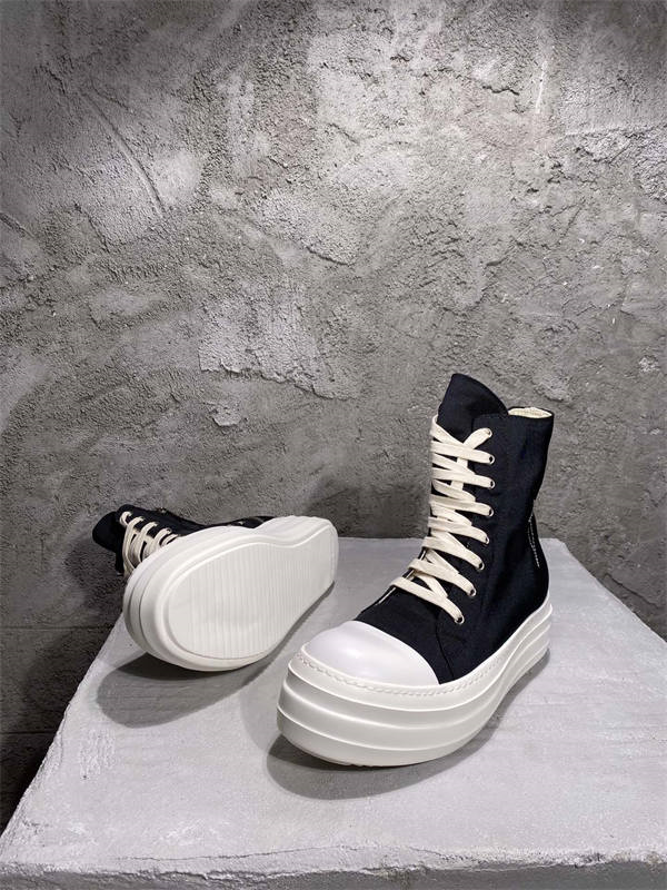 RI*K OWENS SNEAKERS