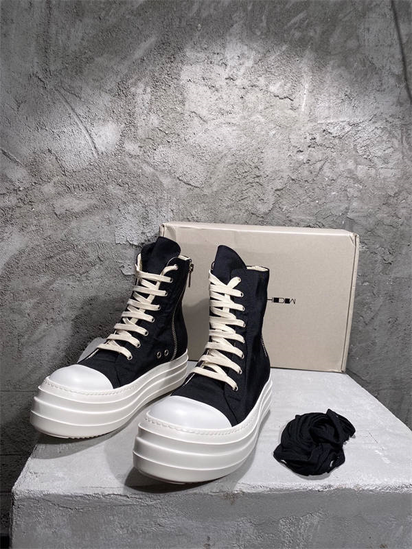 RI*K OWENS SNEAKERS