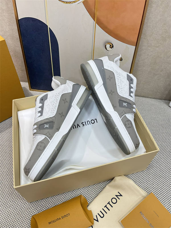 LV100V