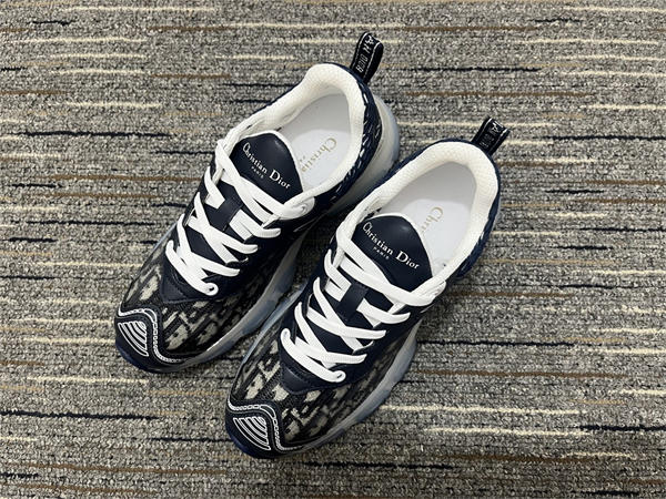 D*or sneaker 011