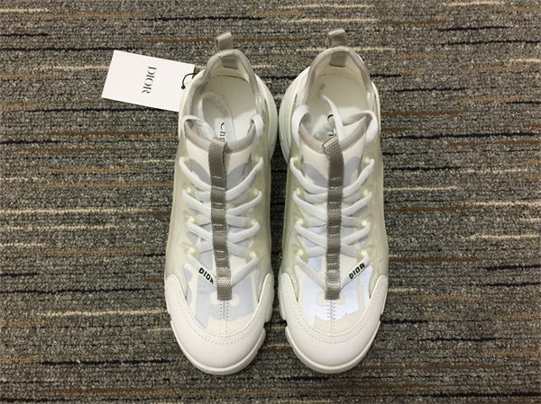 DR  Sneakers 123