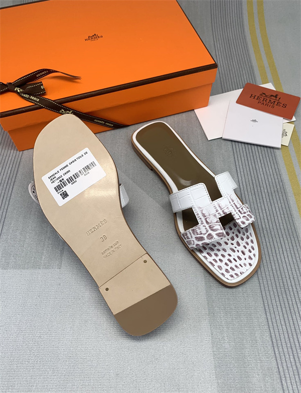 H Slipper