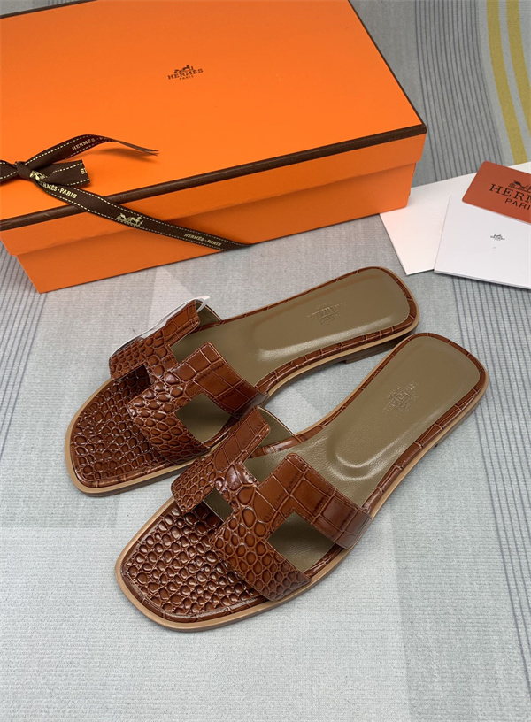 H Slipper