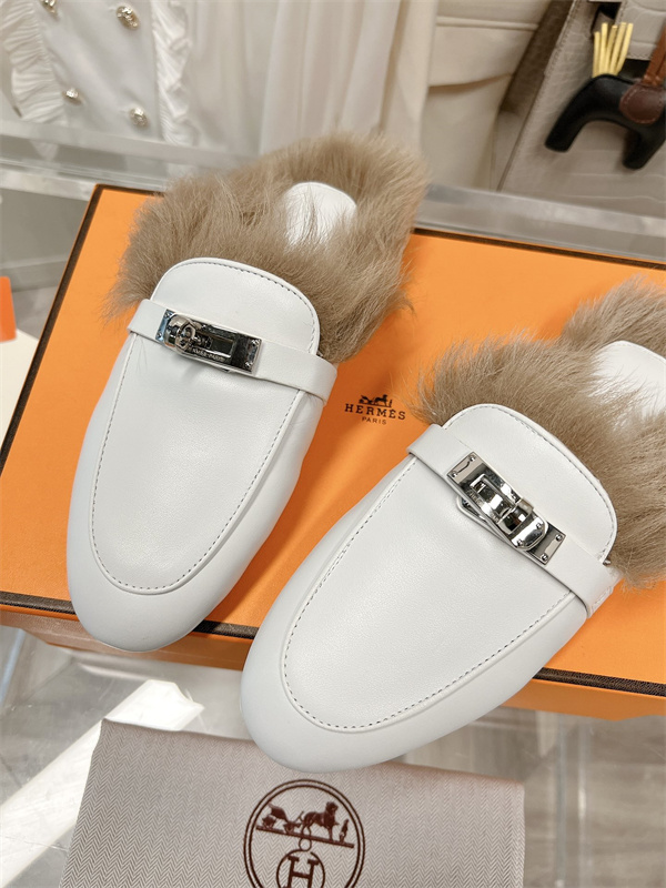 H Slipper