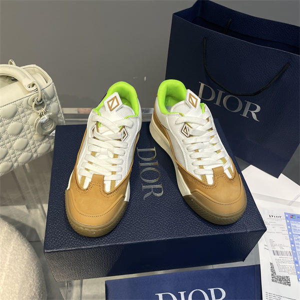 Dr x Travis Scott Sneaker