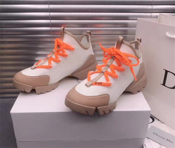 Dr Sneaker