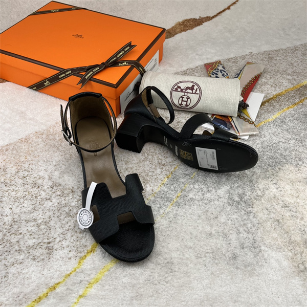 H Sandals