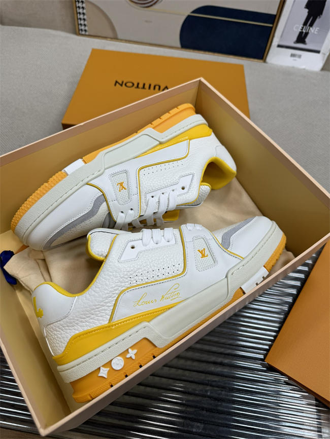Lv Trainer Sneaker 21