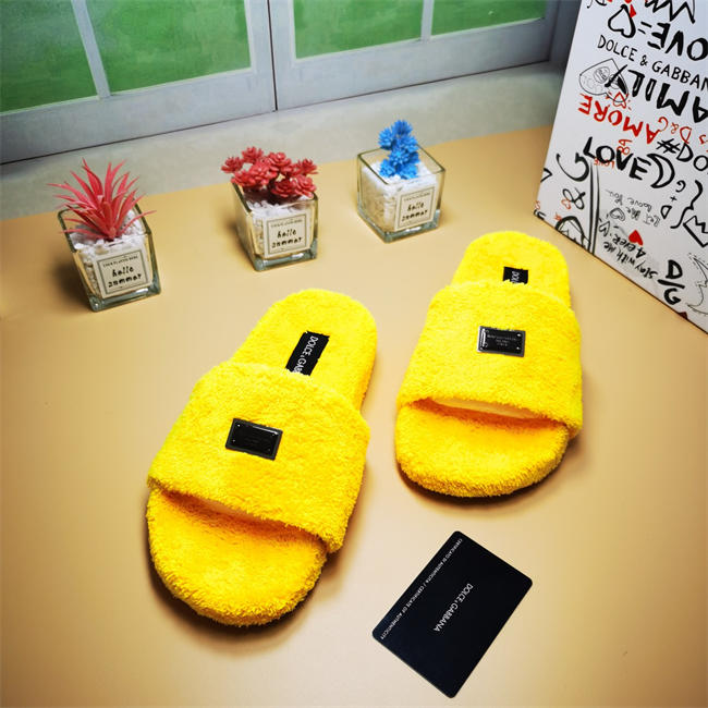 DG slipper 4