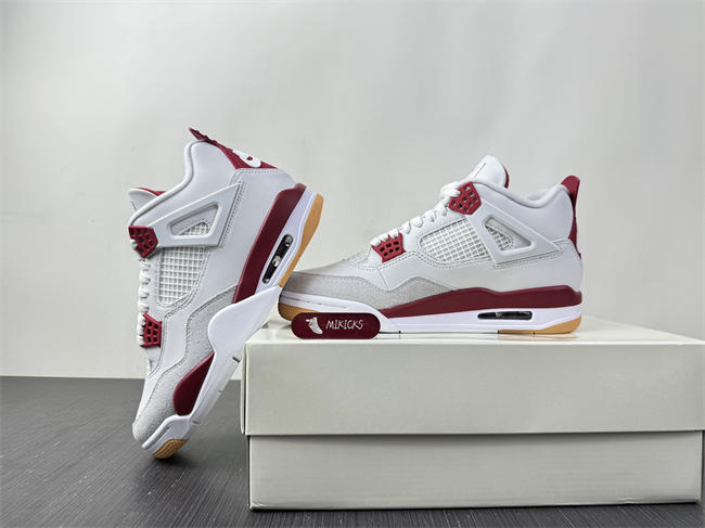 Nike SB x Air Jordan 4 Retro SP
