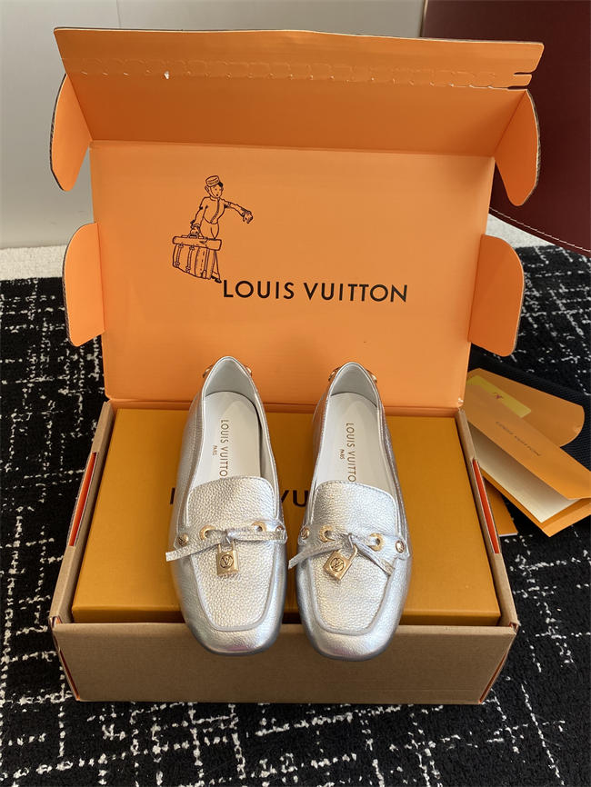 Lv Loafer 065