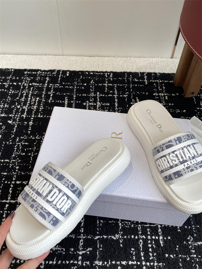 Dio Slipper