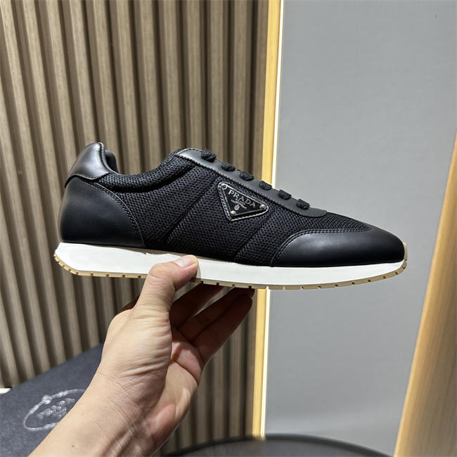 Pra*a Sneaker