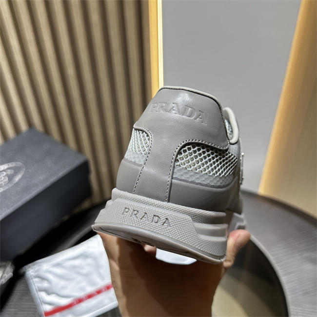 Pra*a Sneaker