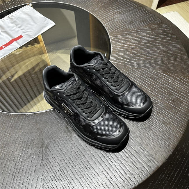 Pra*a Sneaker