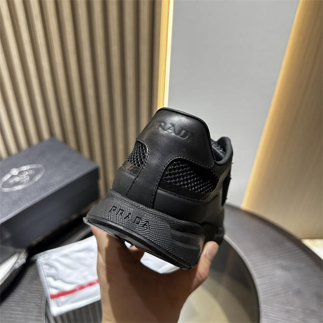 Pra*a Sneaker