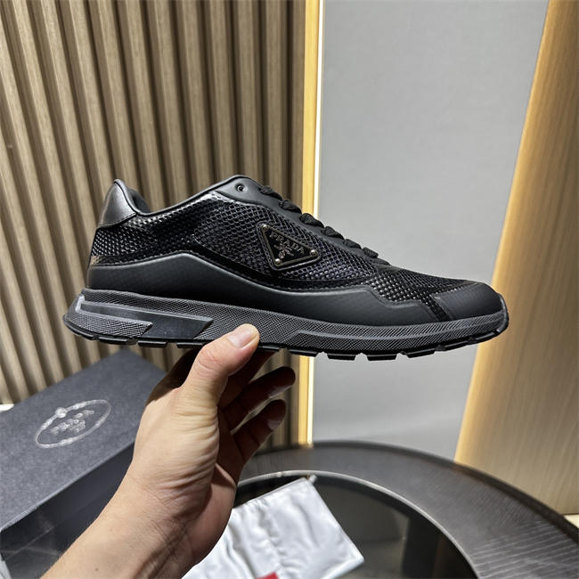Pra*a Sneaker