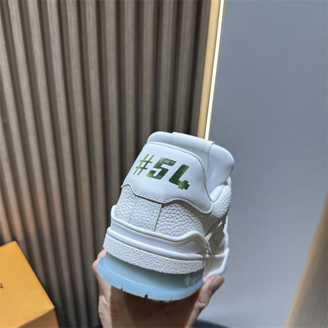 Lv Sneaker