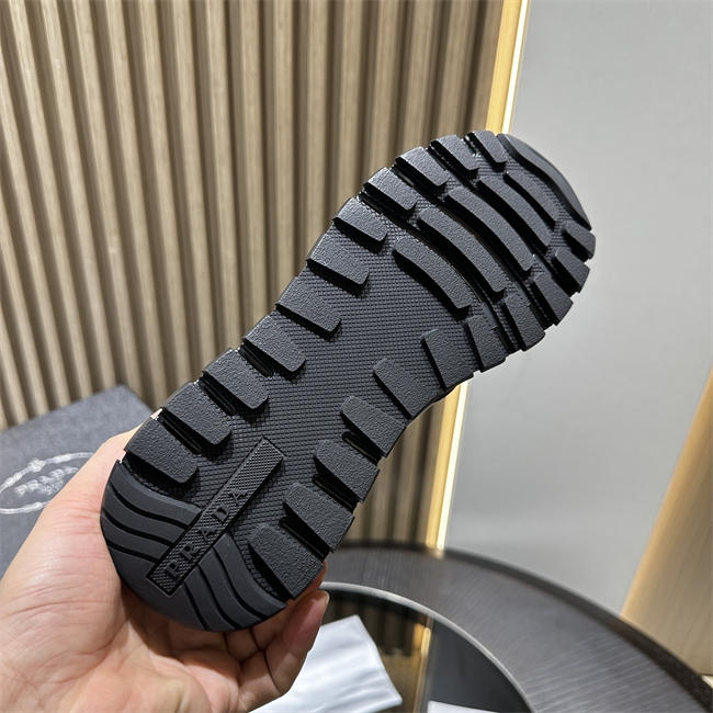 Pra*a sneaker037