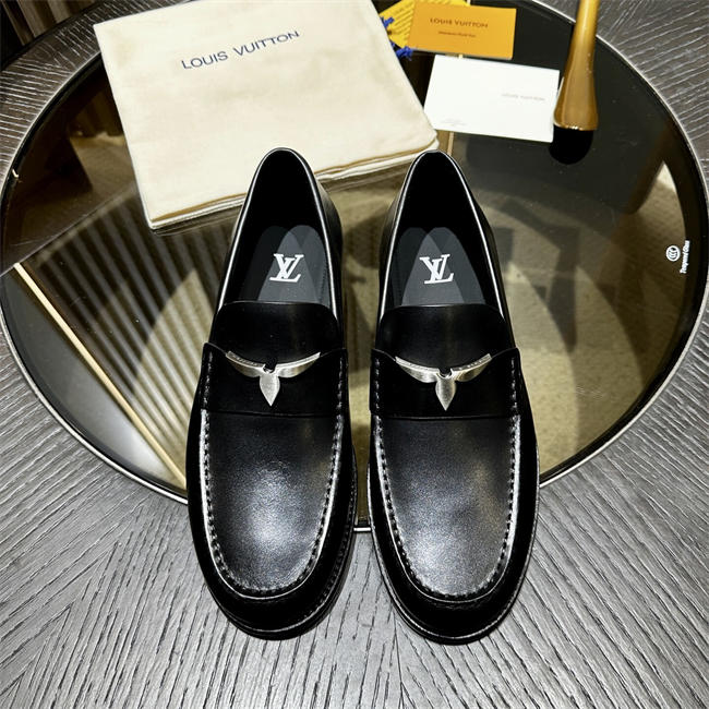Lv Loafer079