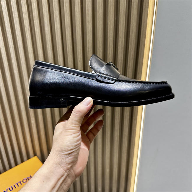 Lv Loafer080
