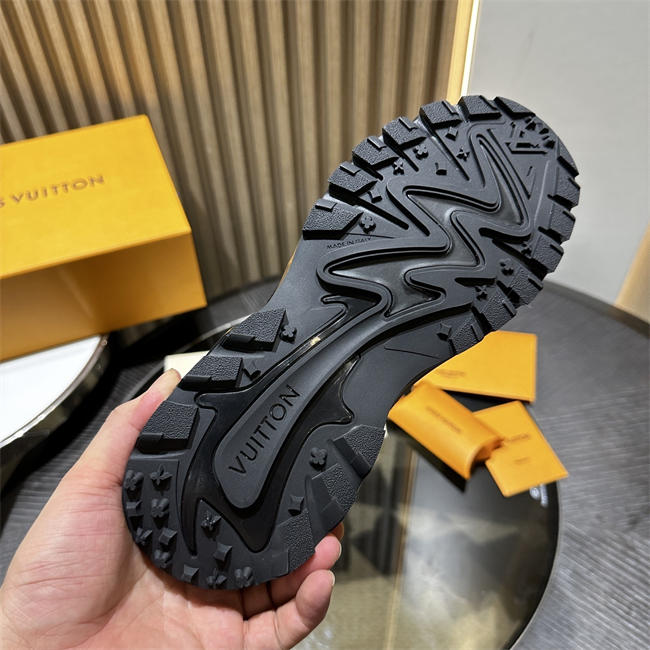 Lv Sneaker