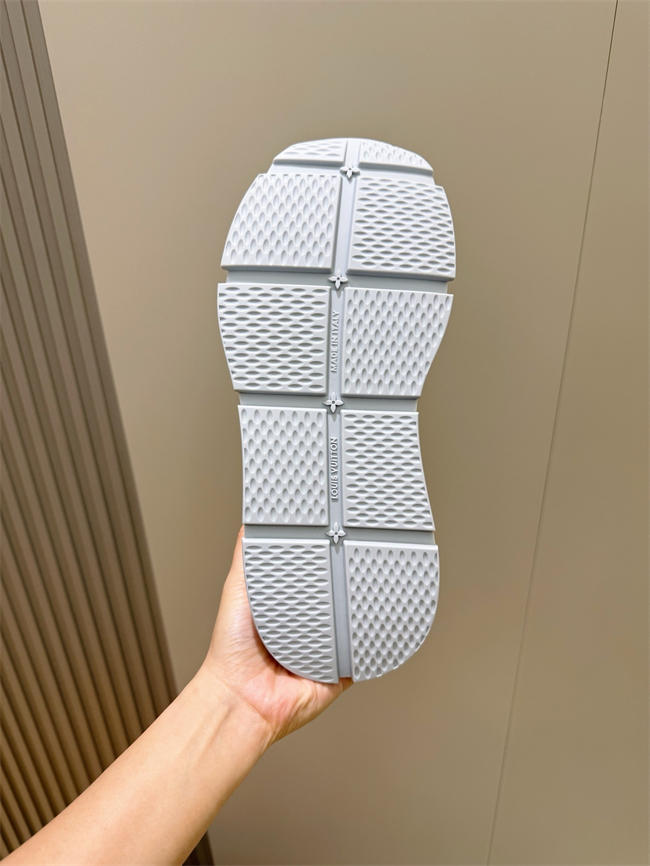 Lv Sneaker