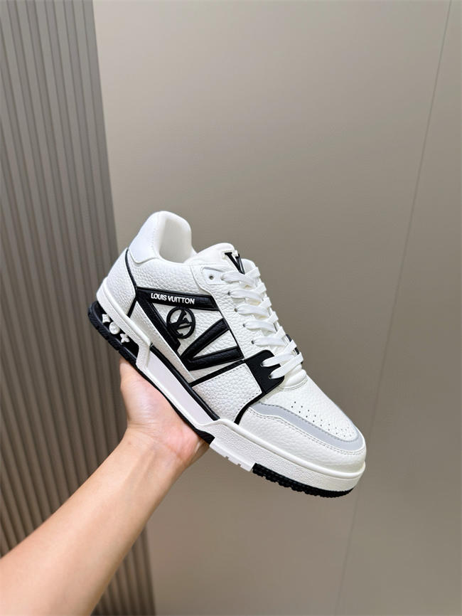 Lv Sneaker