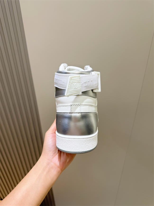 Lv Sneaker