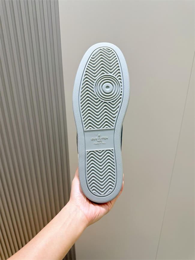 Lv Sneaker