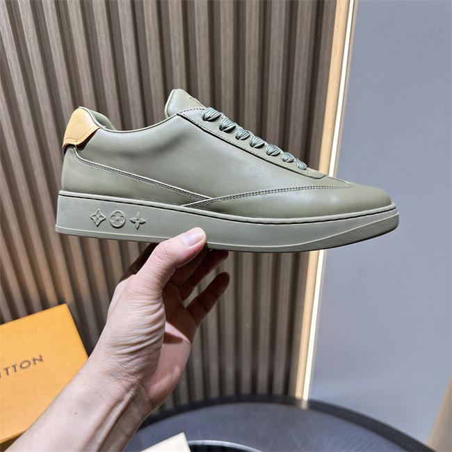 Lv Sneaker