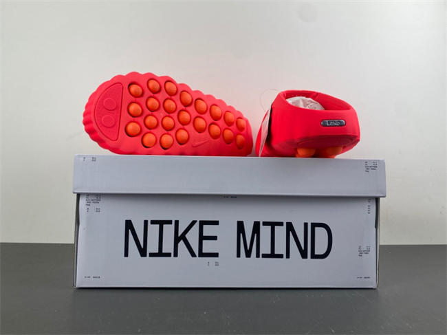Nike Mind 001 Slide Solar Red