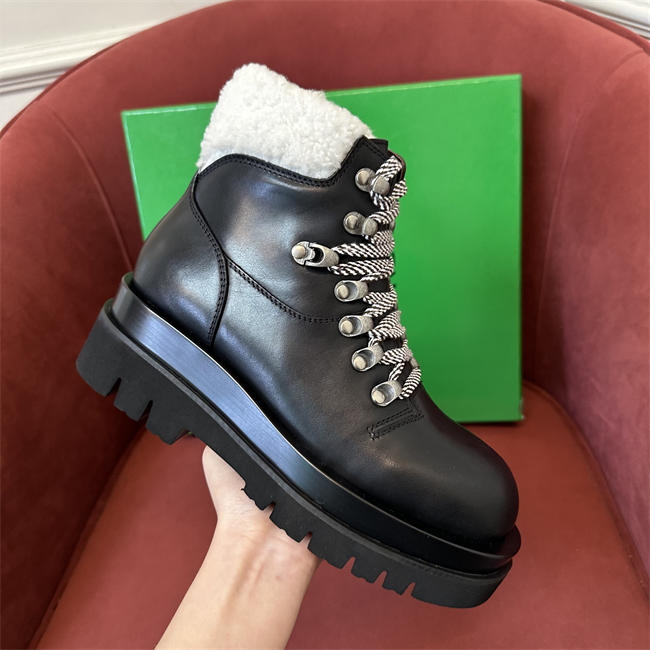 B0tt*ga Ven*ta Boot