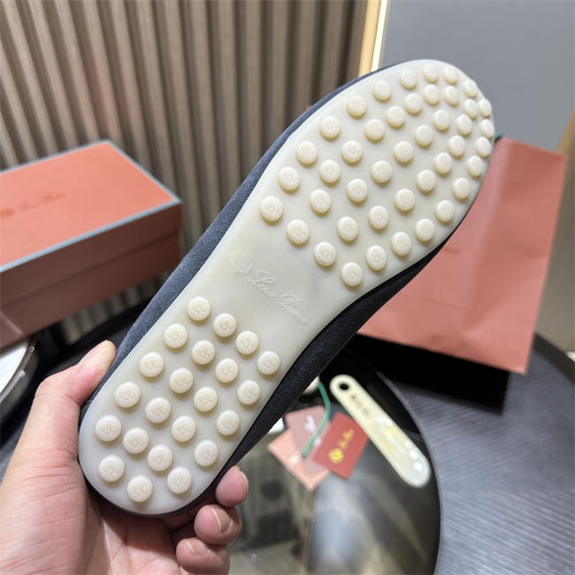 L0r0 P1ana Loafer