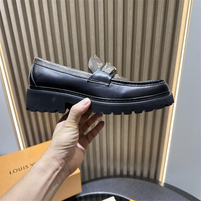 Lv Loafer086