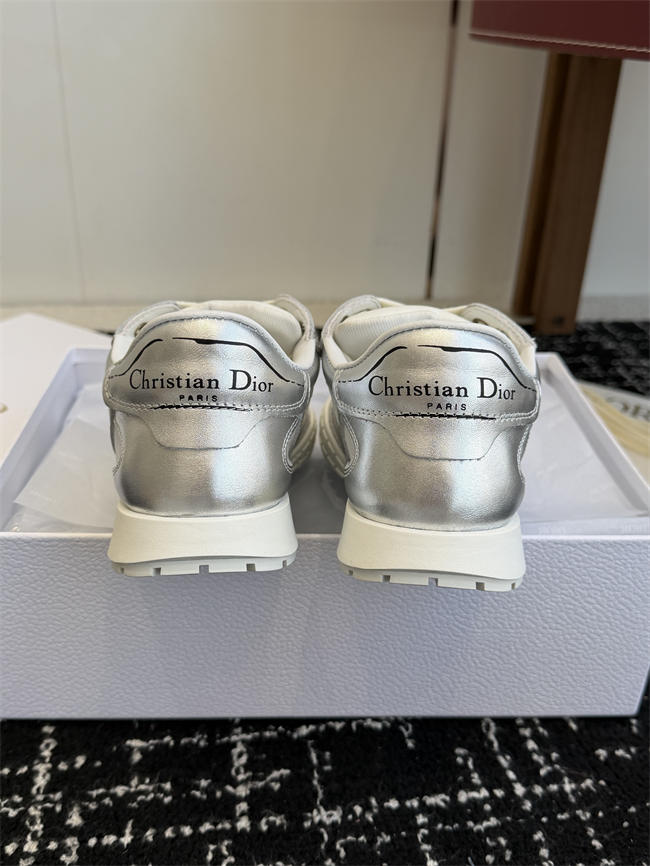 D10r Tech Sneaker