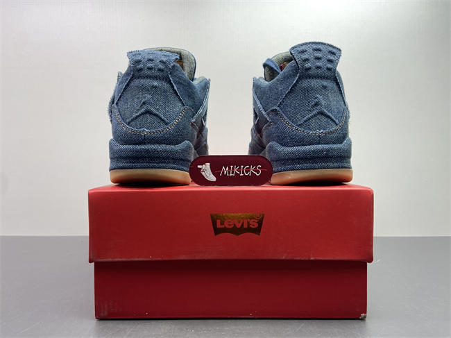 Levi’s x Air Jordan 4 AO2571-401