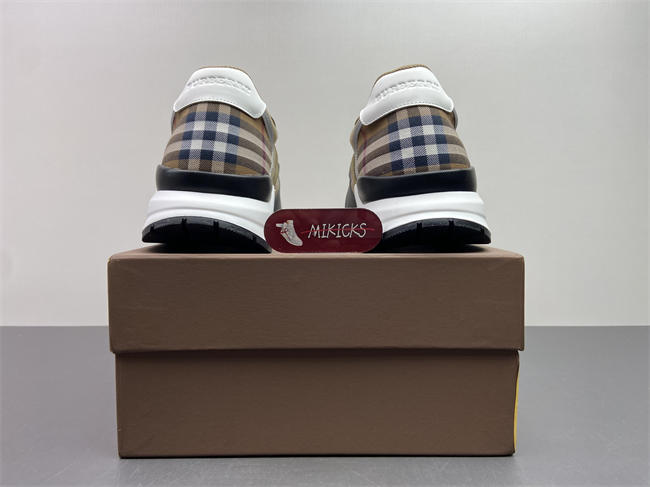 Bv*b*rry Sneaker