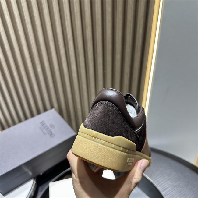 Va1e*ntin0 Sneakers