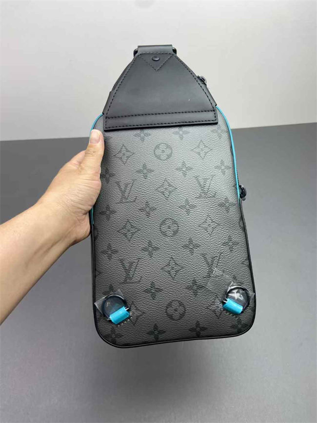 L0vis Vvtt0n Monogram Eclipse Reverse Avenue Sling
