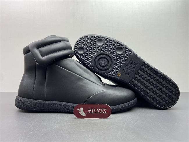 Ma1s0n Marg*e1a Sneaker 64