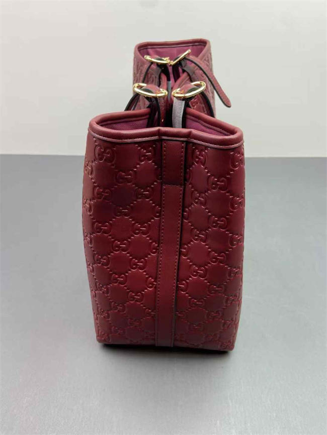 Gvc*1 GG Signature Tote