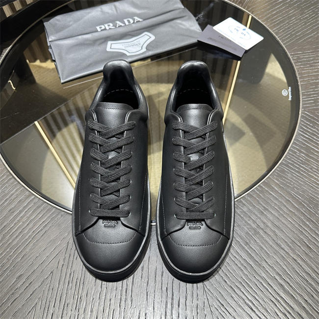 Pra*a Sneaker077