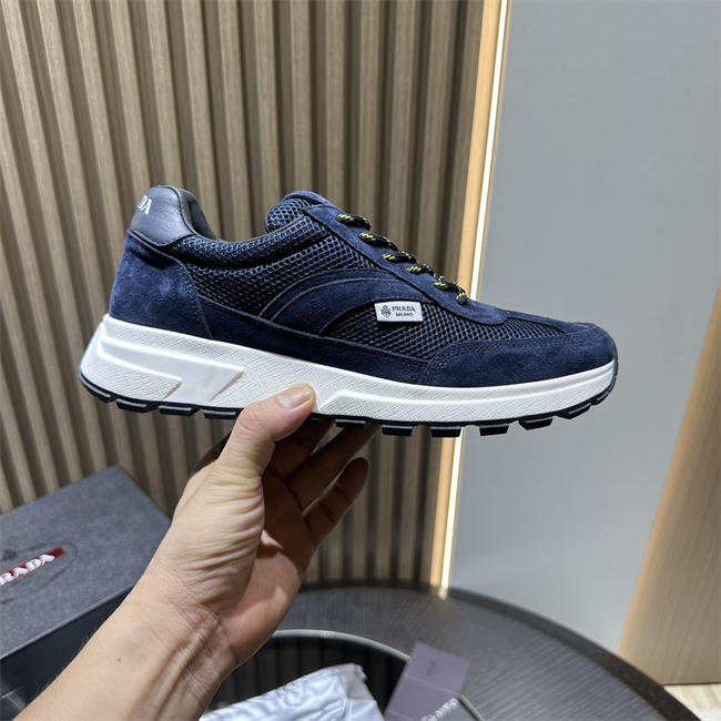 Pra*a Sneaker085