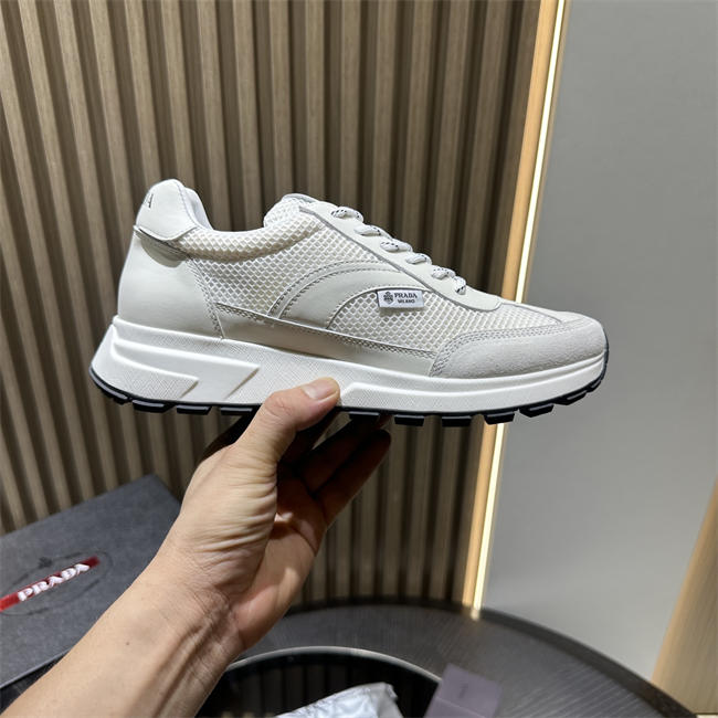 Pra*a Sneaker088